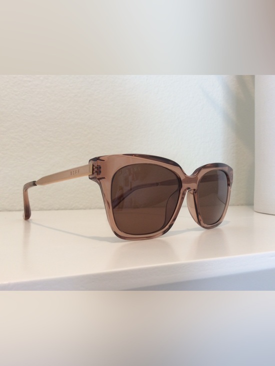 Diff Eyewear Light Pinkish-Brown Transparent Square Sunglasses main image 6